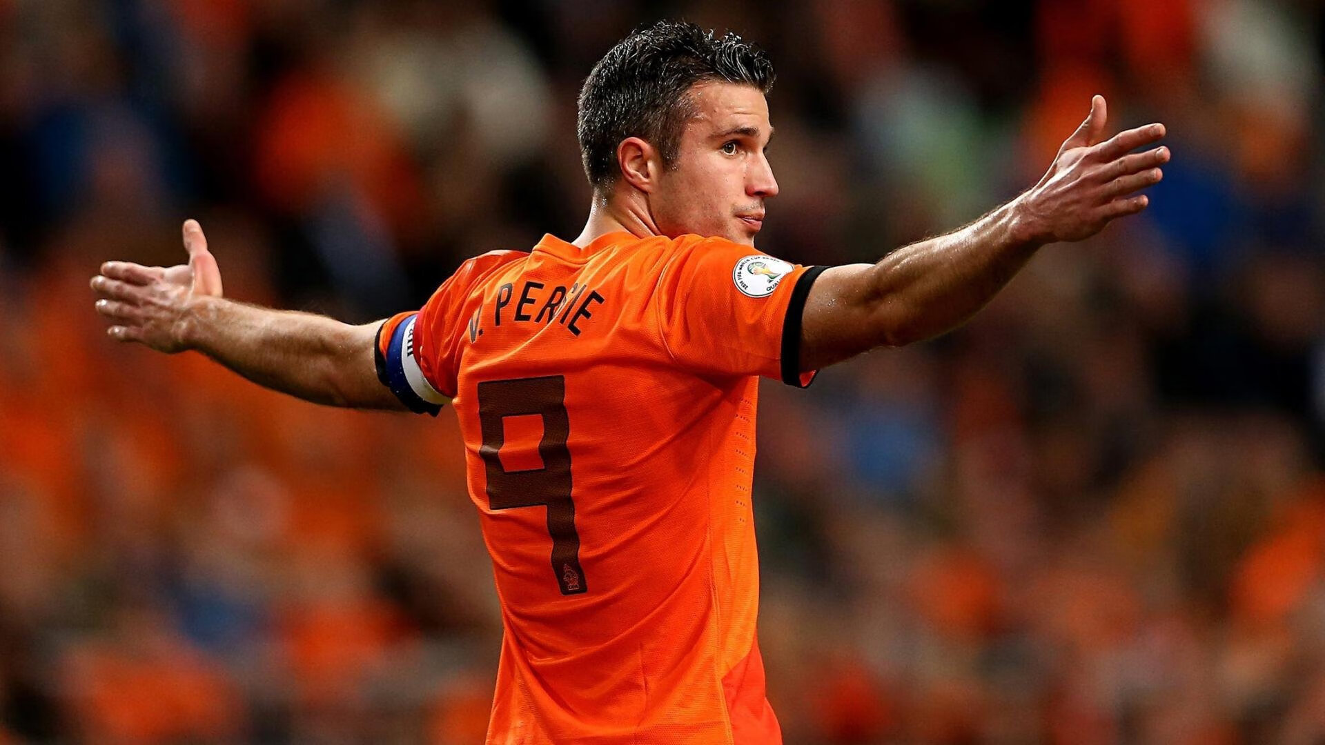 国际足球协会推动裁判标准全球一致，执法水平明显提高，2021足球国际级裁判