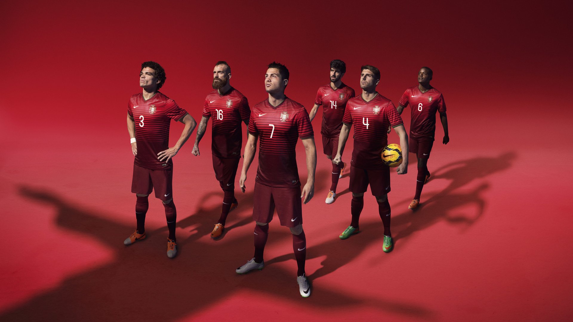 英超疯狂反击：速度与激情的完美结合，英超冲刺速度